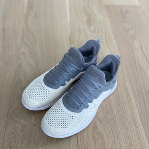 APL Techloom Tracer Sneakers NWOT